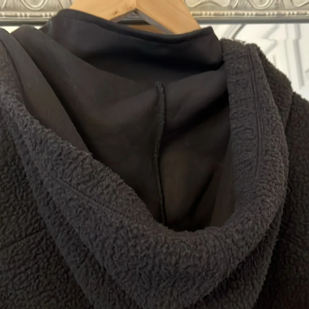 EUC Puma Studio Sherpa Jacket - Picture 9 of 9